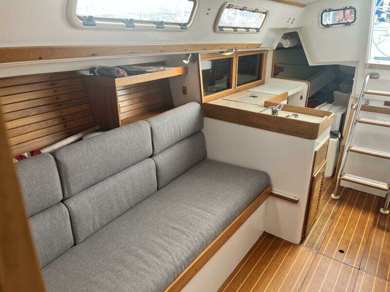 1998 J/32 - Starboard Settee Aft