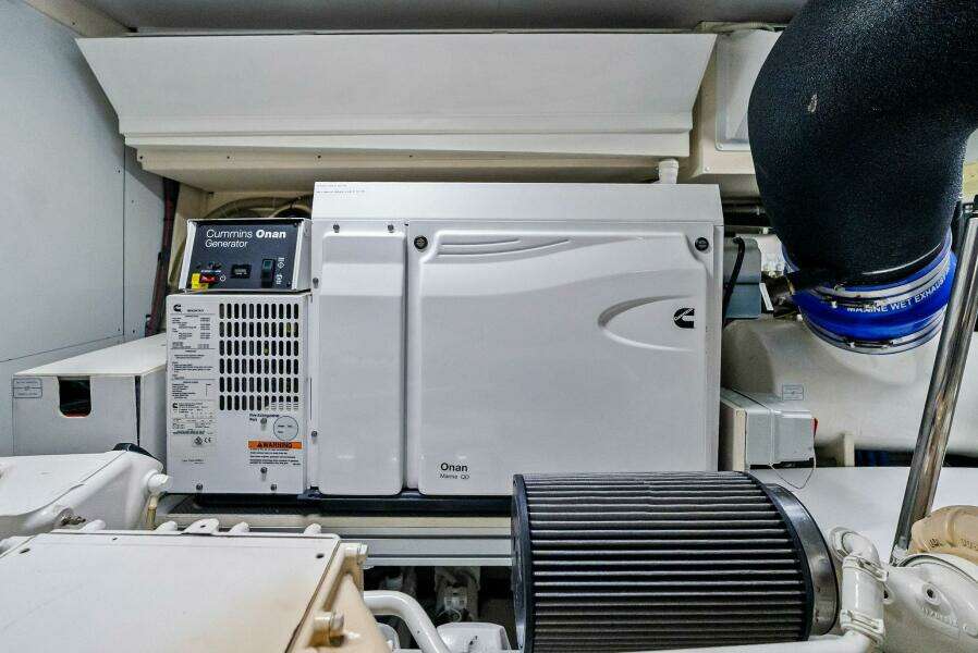 2019 Ferretti Yachts 780