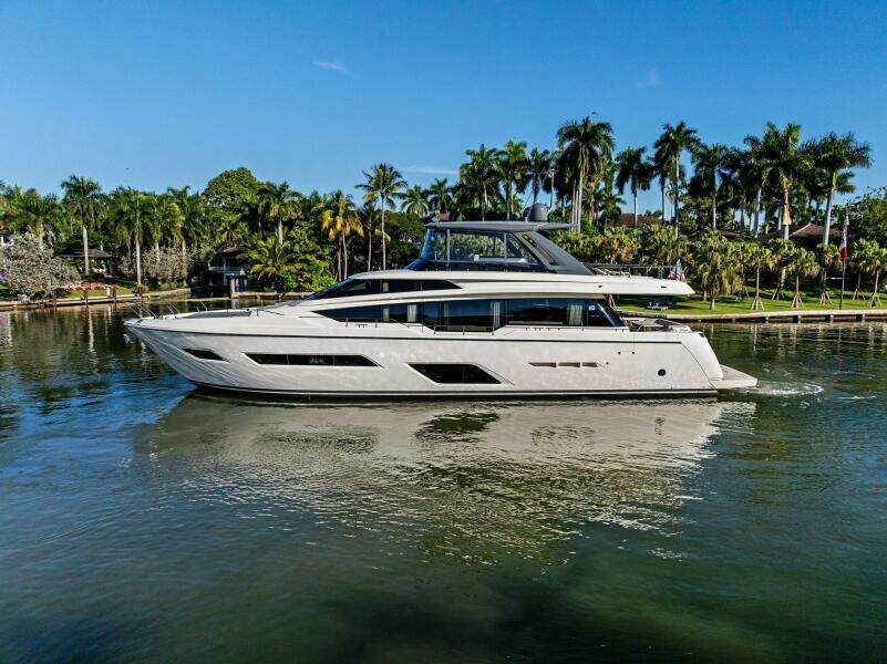 2019 Ferretti Yachts 780