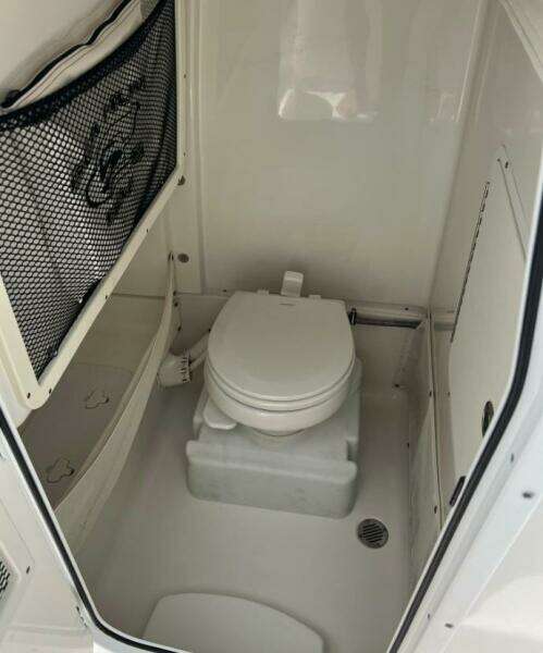 2018 Sea Hunt 255 Ultra SE