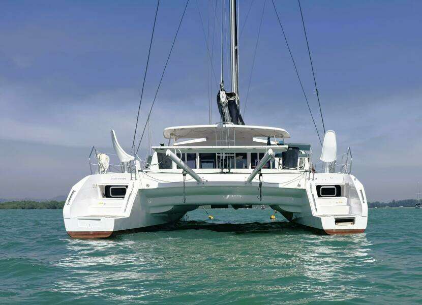 2017 Sailboat 51 Inverted Bow