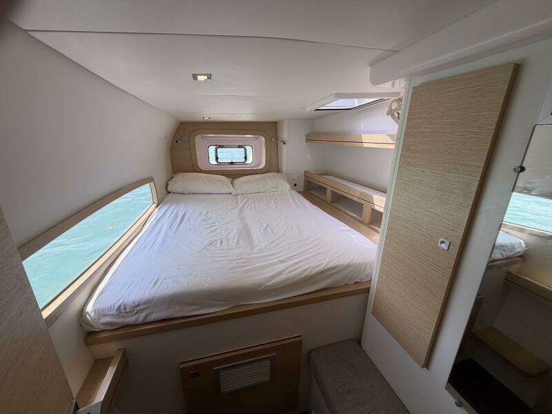 2017 Sailboat 51 Inverted Bow