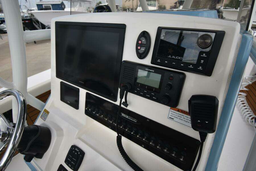 2023 Pathfinder 2700 Open