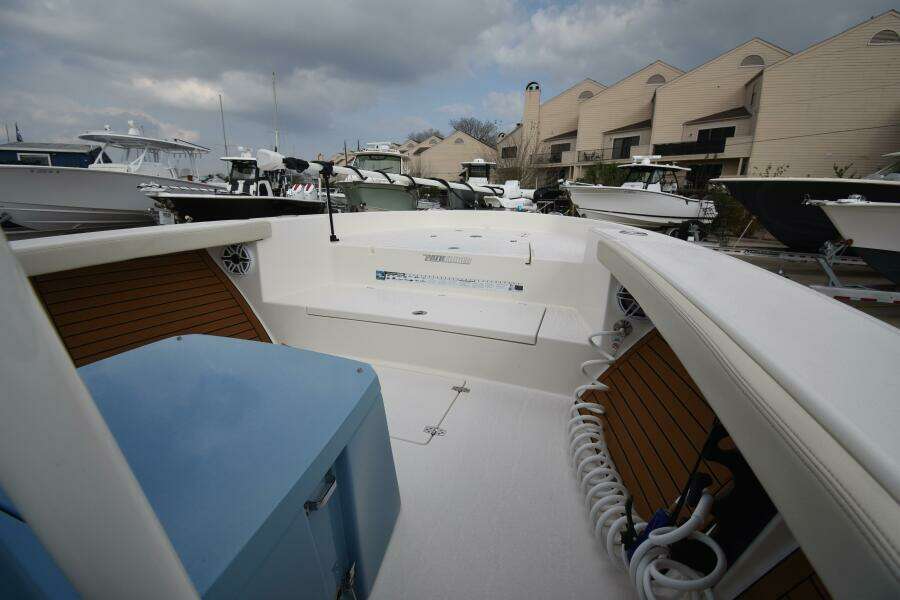 2023 Pathfinder 2700 Open