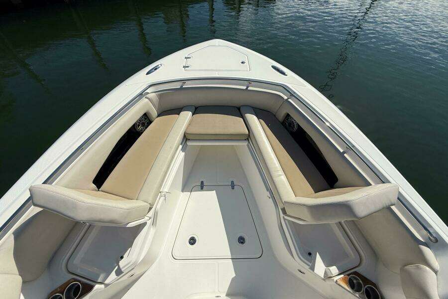 2023 Boston Whaler 360 Outrage