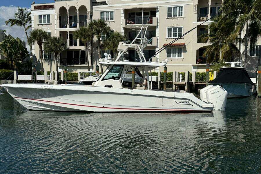 2023 Boston Whaler 360 Outrage