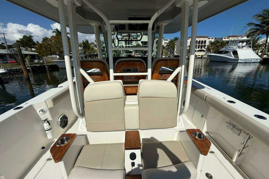 2023 Boston Whaler 360 Outrage