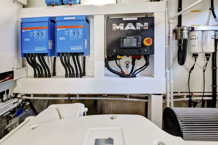 2024 Sunseeker 76 Yacht