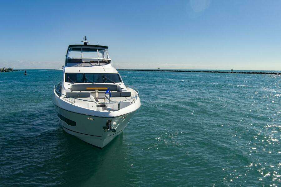 2024 Sunseeker 76 Yacht