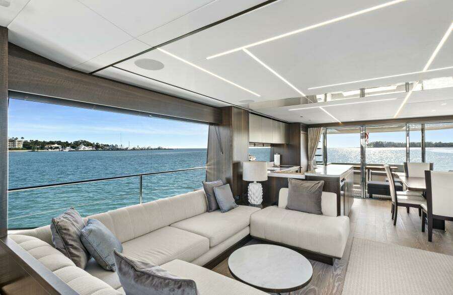 2024 Sunseeker 76 Yacht