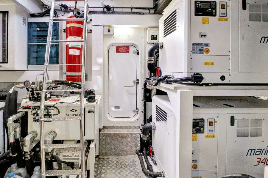 2024 Sunseeker 76 Yacht