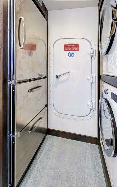 2024 Sunseeker 76 Yacht