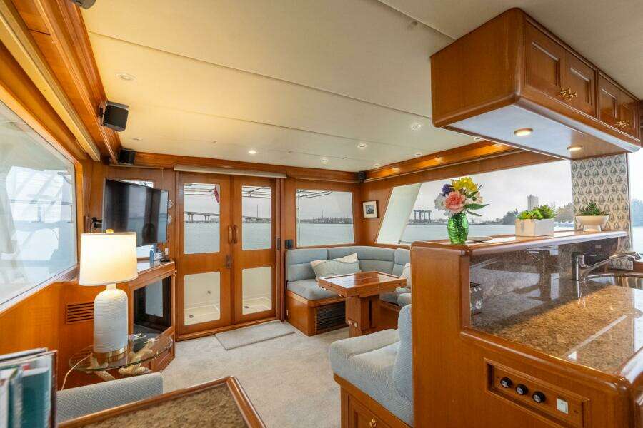 2005 Offshore Yachts Pilothouse