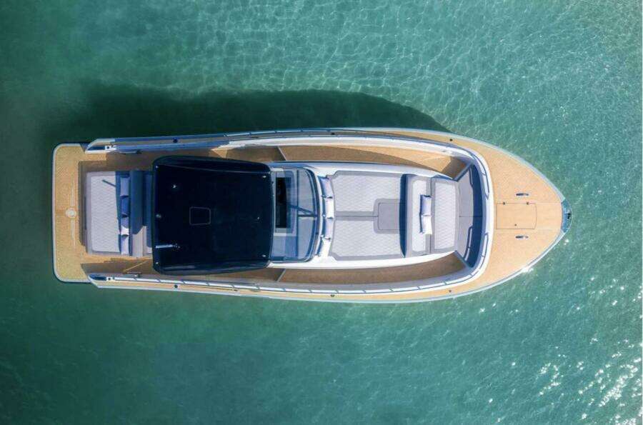 2027 Canados Gladiator 431 Walk-around