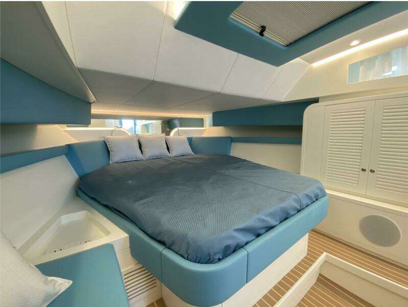 2027 Canados Gladiator 431 Walk-around