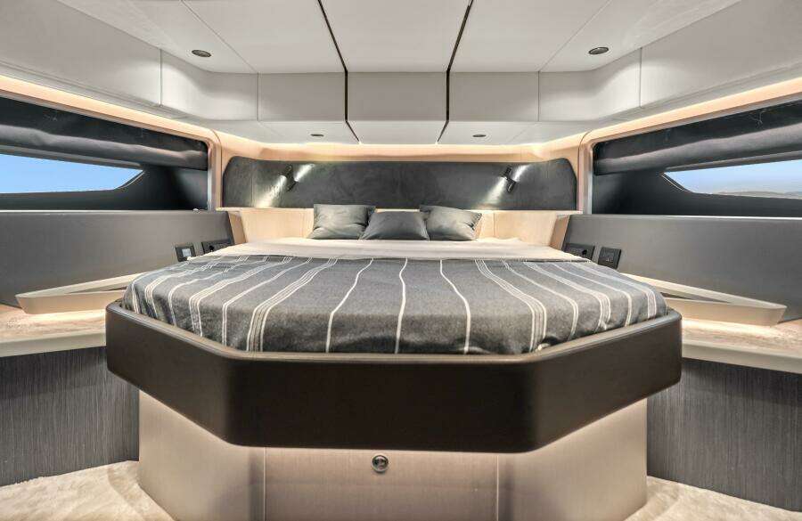 2027 Canados Gladiator 571 Blade