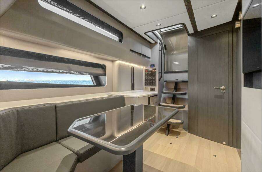 2027 Canados Gladiator 571 Blade