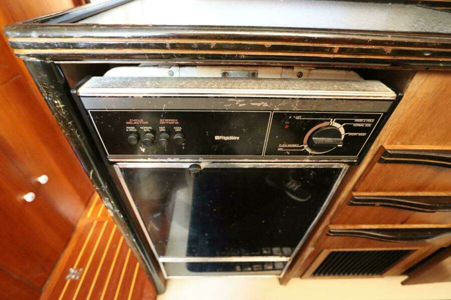 1991 Spectrum 48 Convertible