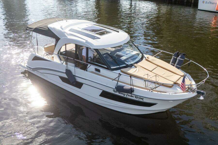 2021 Beneteau Antares 9