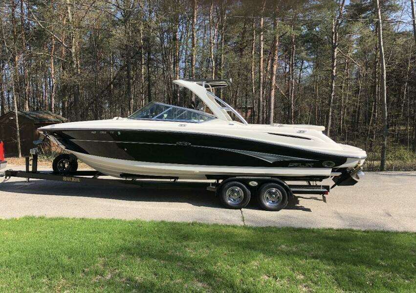 2007 Sea Ray 270 SLX