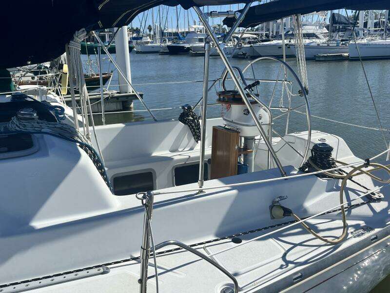 1999 C&C 110 - Cockpit