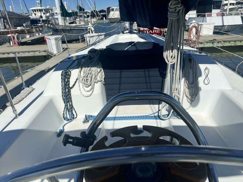 1999 C&C 110 - Companionway