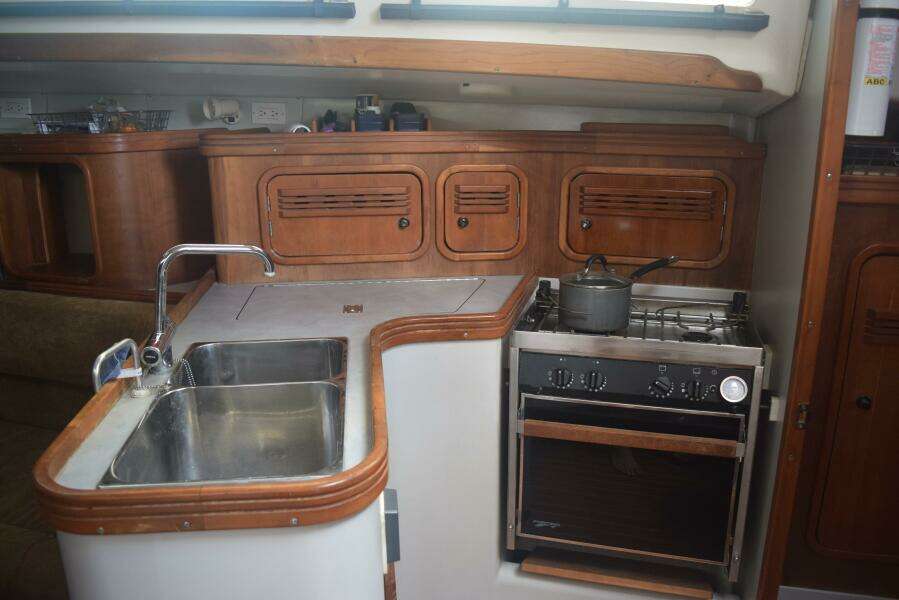 1999 C&C 110 - Galley