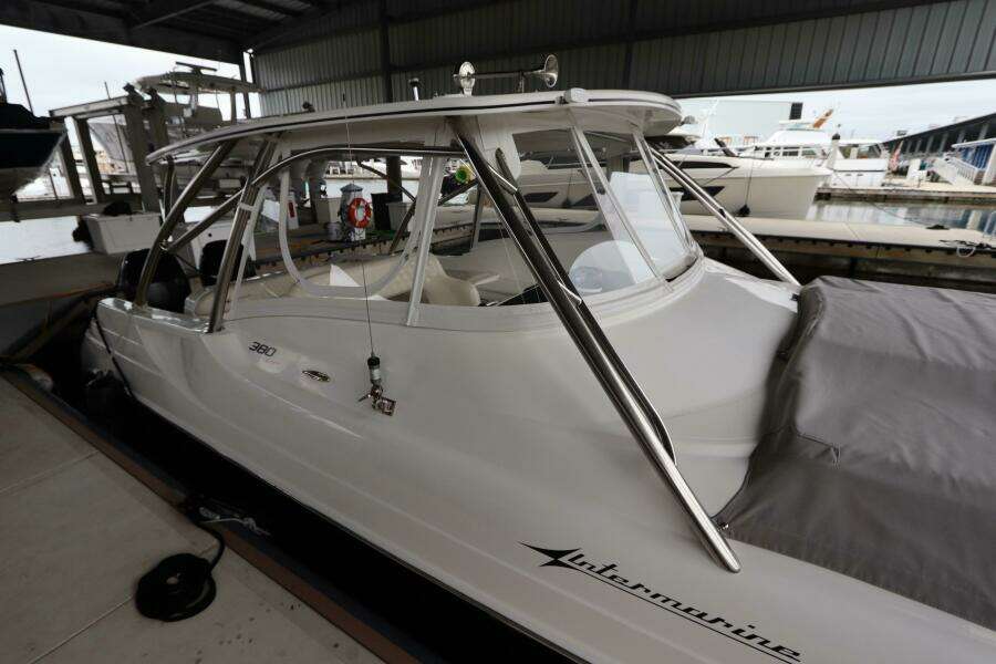 2014 Intermarine 380 Sport