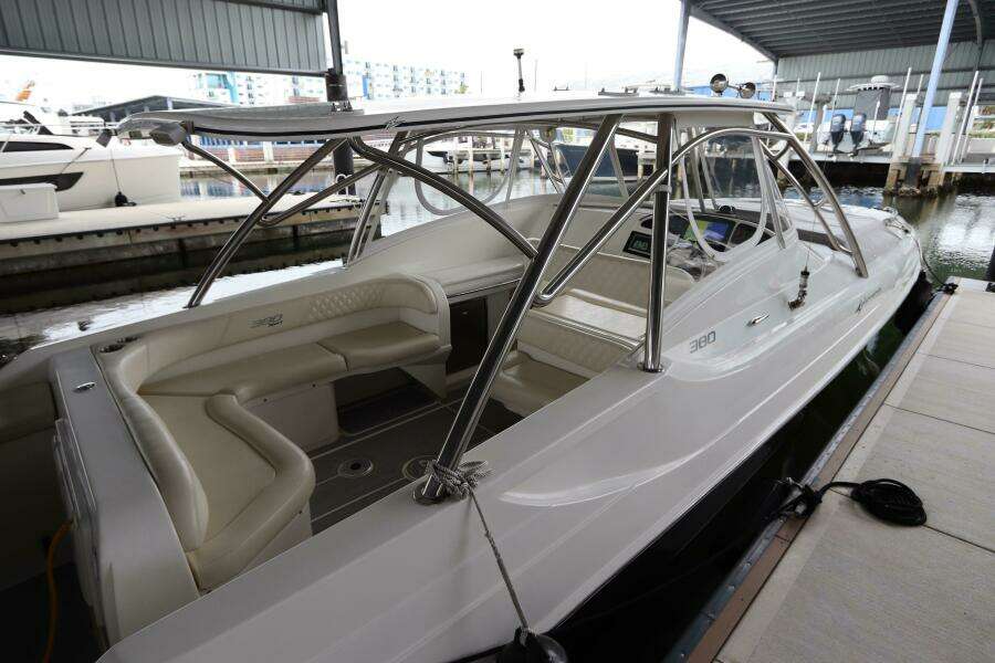 2014 Intermarine 380 Sport
