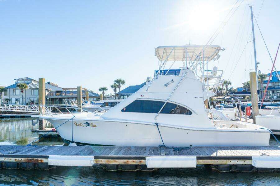 2004 Luhrs 36 Convertible