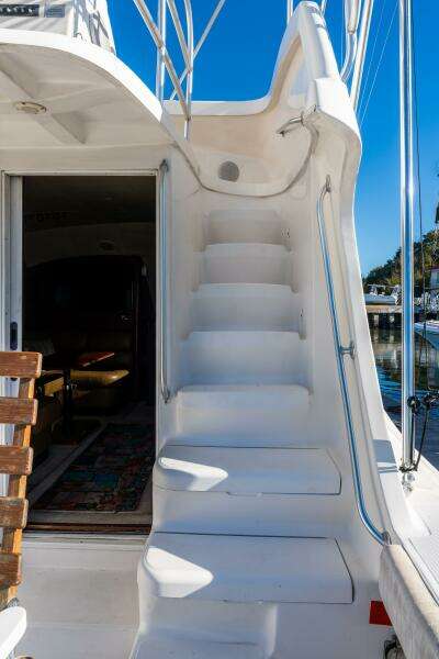 2004 Luhrs 36 Convertible