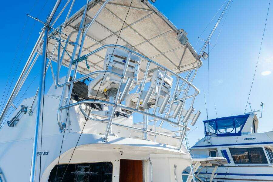 2004 Luhrs 36 Convertible