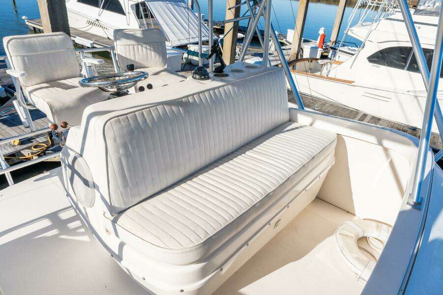2004 Luhrs 36 Convertible
