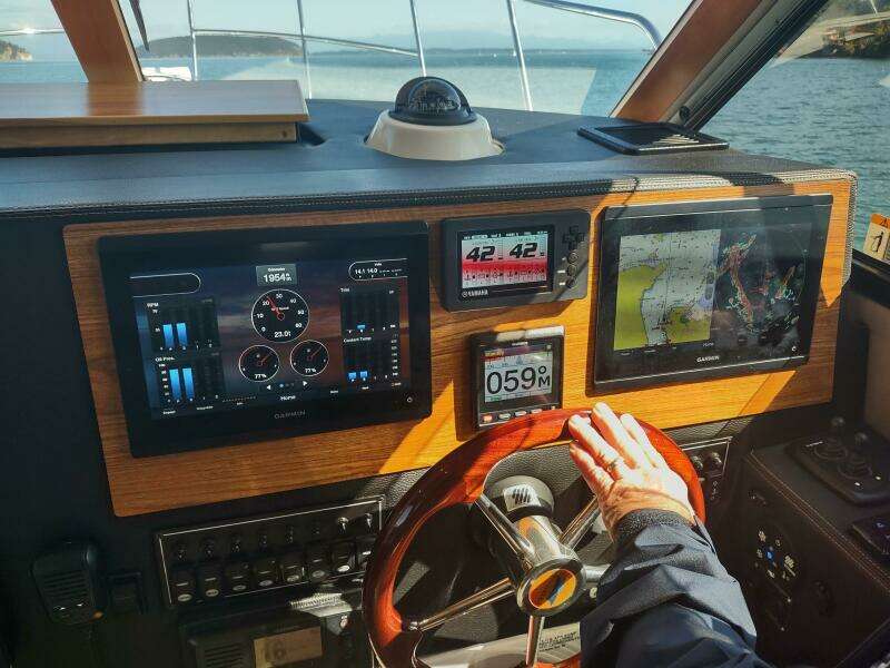 2020 Cutwater C-32 Coupe