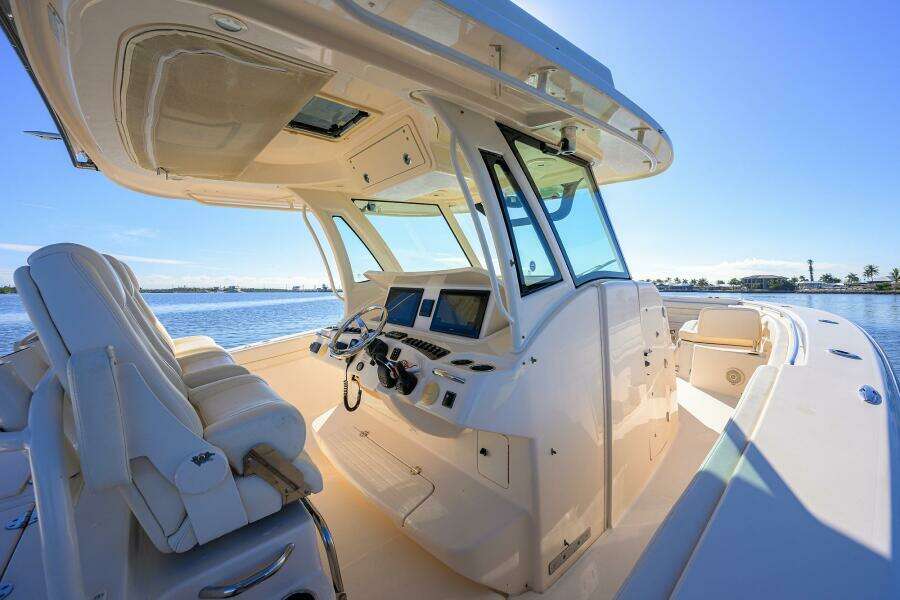 2018 Grady-White Canyon 376