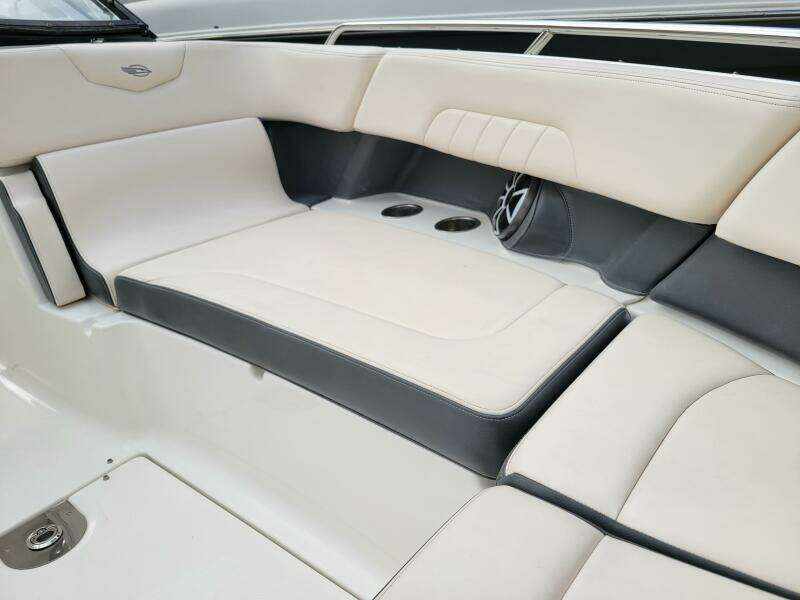 2017 Chaparral 307 SSX