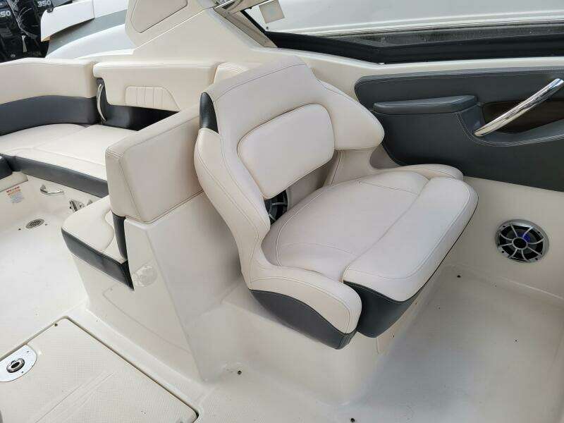 2017 Chaparral 307 SSX