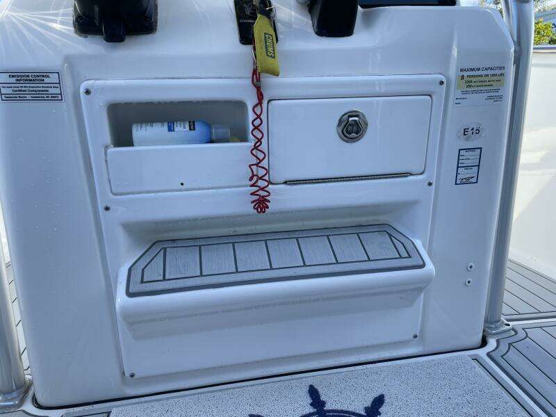 2017 Tidewater 220LXF