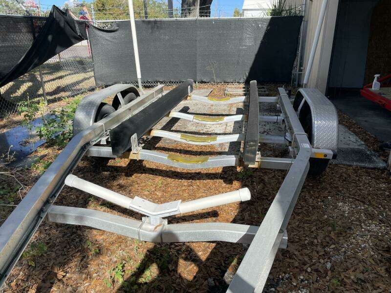 2017 Tidewater 220LXF