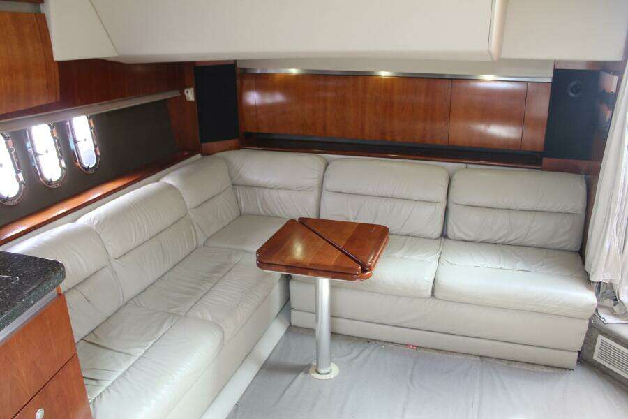 2007 Cruisers Yachts 420 Express