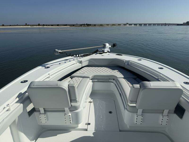 2025 Yellowfin 26 Hybrid