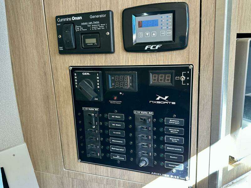 NX 360 Sports Coupe - Interior