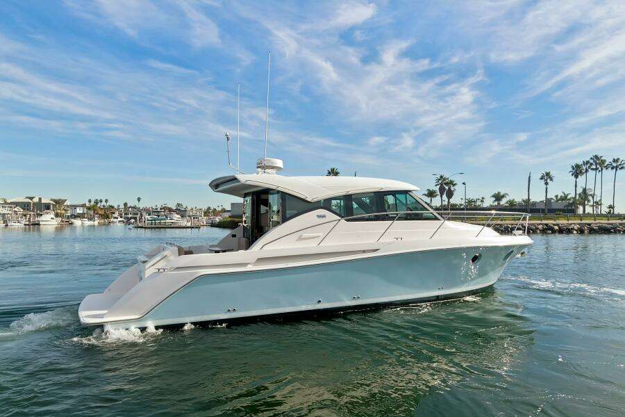 2017 Tiara 39 Coupe - POUR IT ON