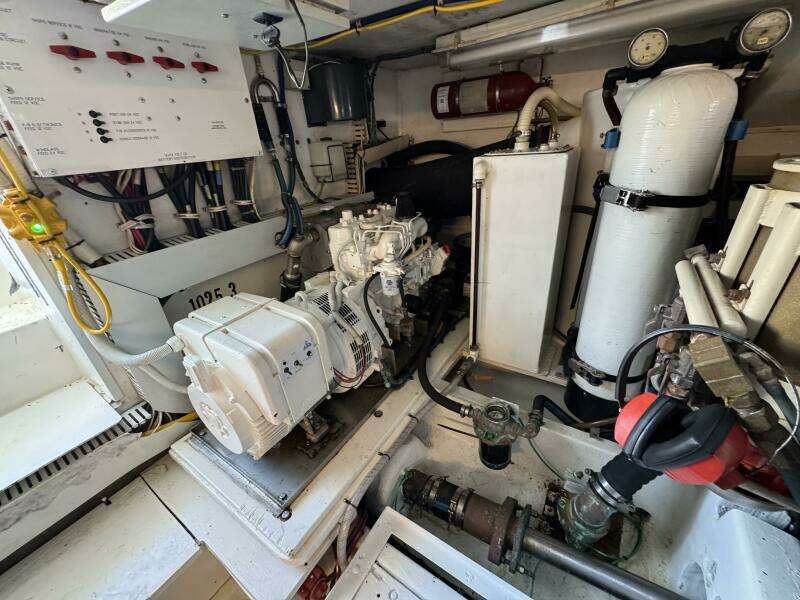 1995 Viking 58 Convertible