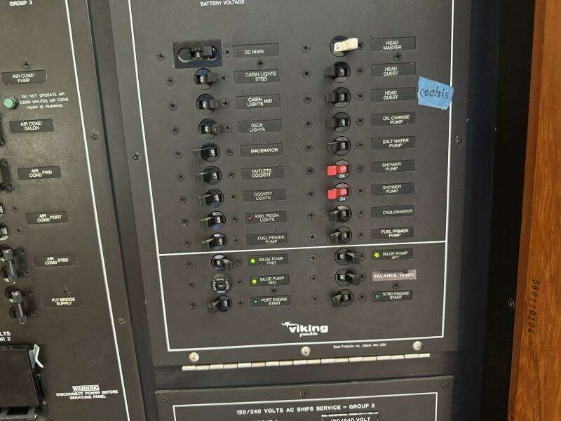 1995 Viking 58 Convertible