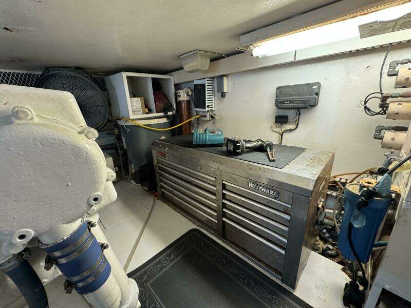 1995 Viking 58 Convertible