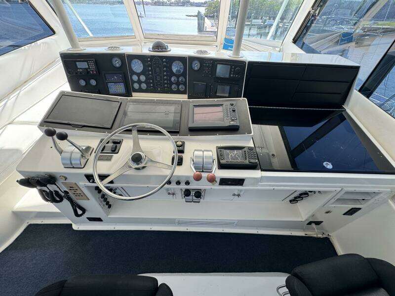 1995 Viking 58 Convertible