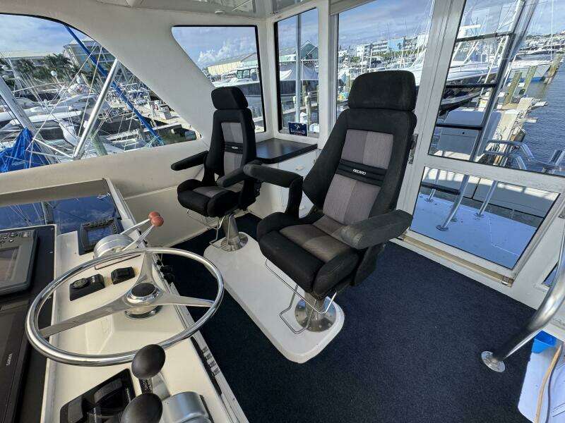 1995 Viking 58 Convertible