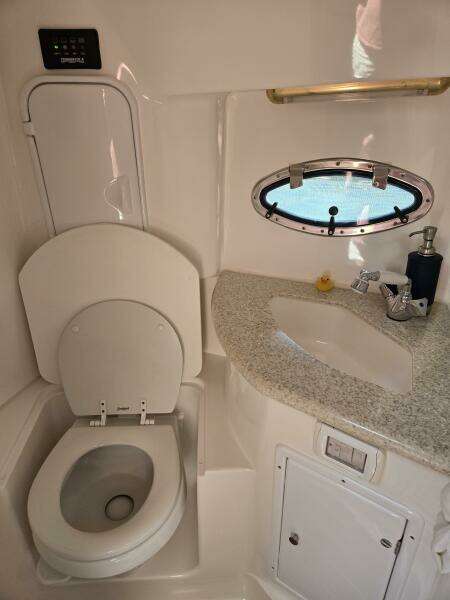 2007 Fountain 38 Express Cruiser