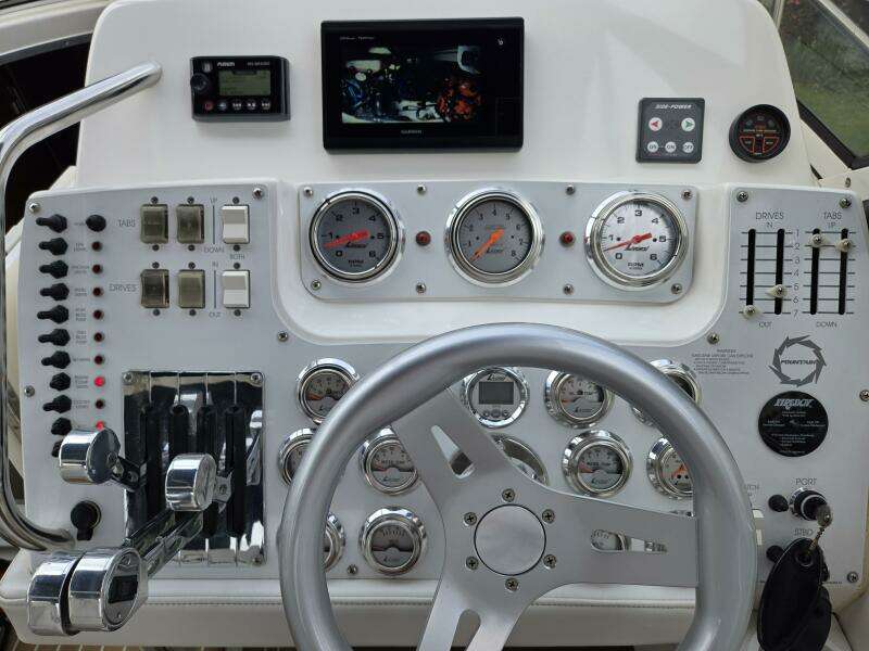 2007 Fountain 38 Express Cruiser